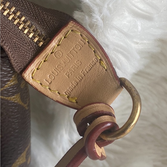 Louis Vuitton Vintage Monogram Canvas Pochette Accessoires - Picture 4 of 6